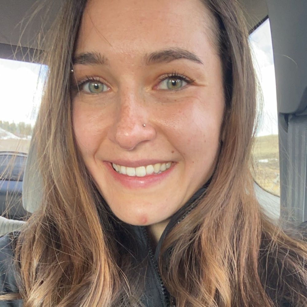 Meet your Posher, Alexis